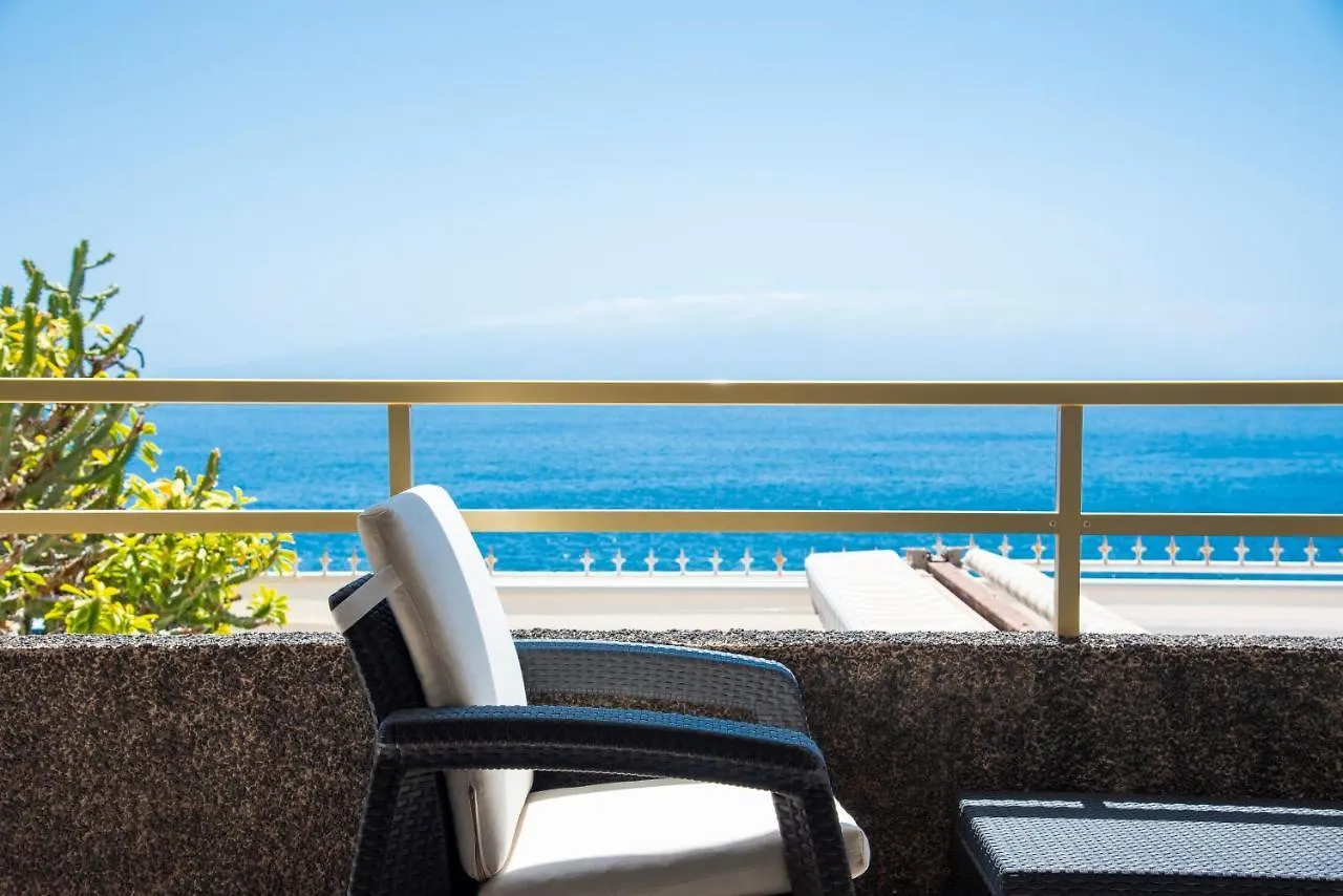 Spacious Apart With Large Terrace,5 Min Beach Puerto de Santiago