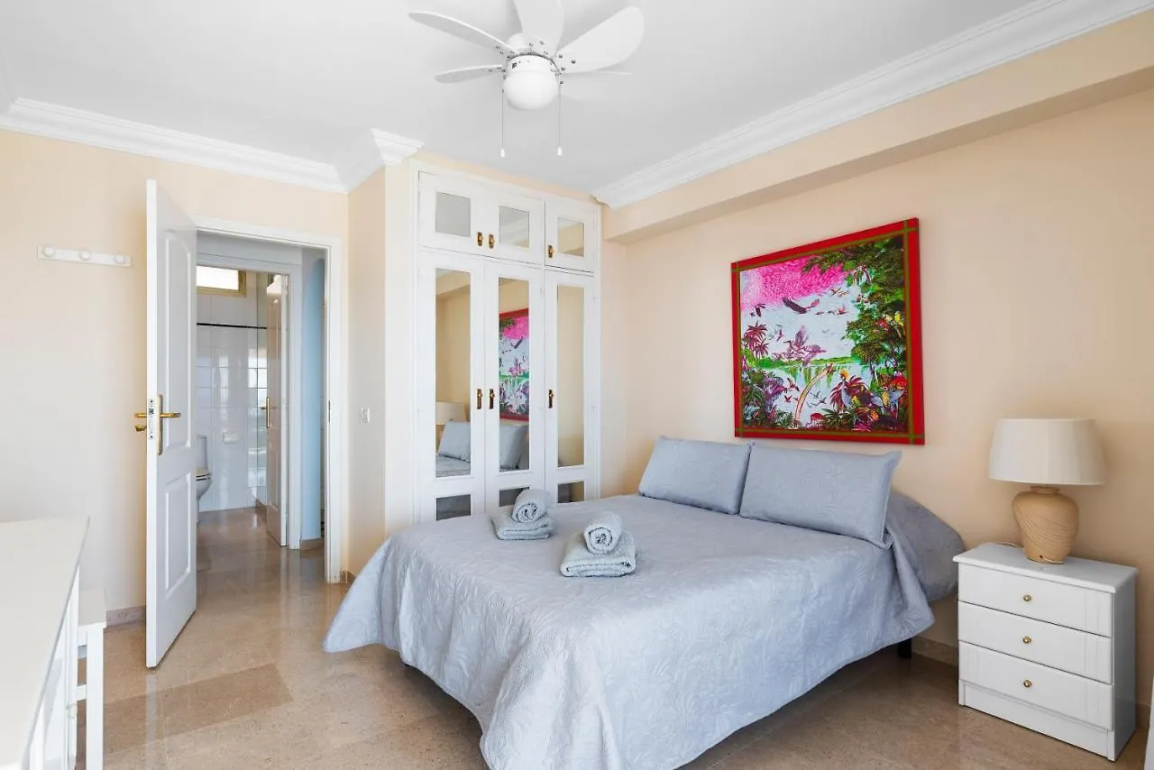 Lägenhet Spacious Apart With Large Terrace,5 Min Beach Puerto de Santiago