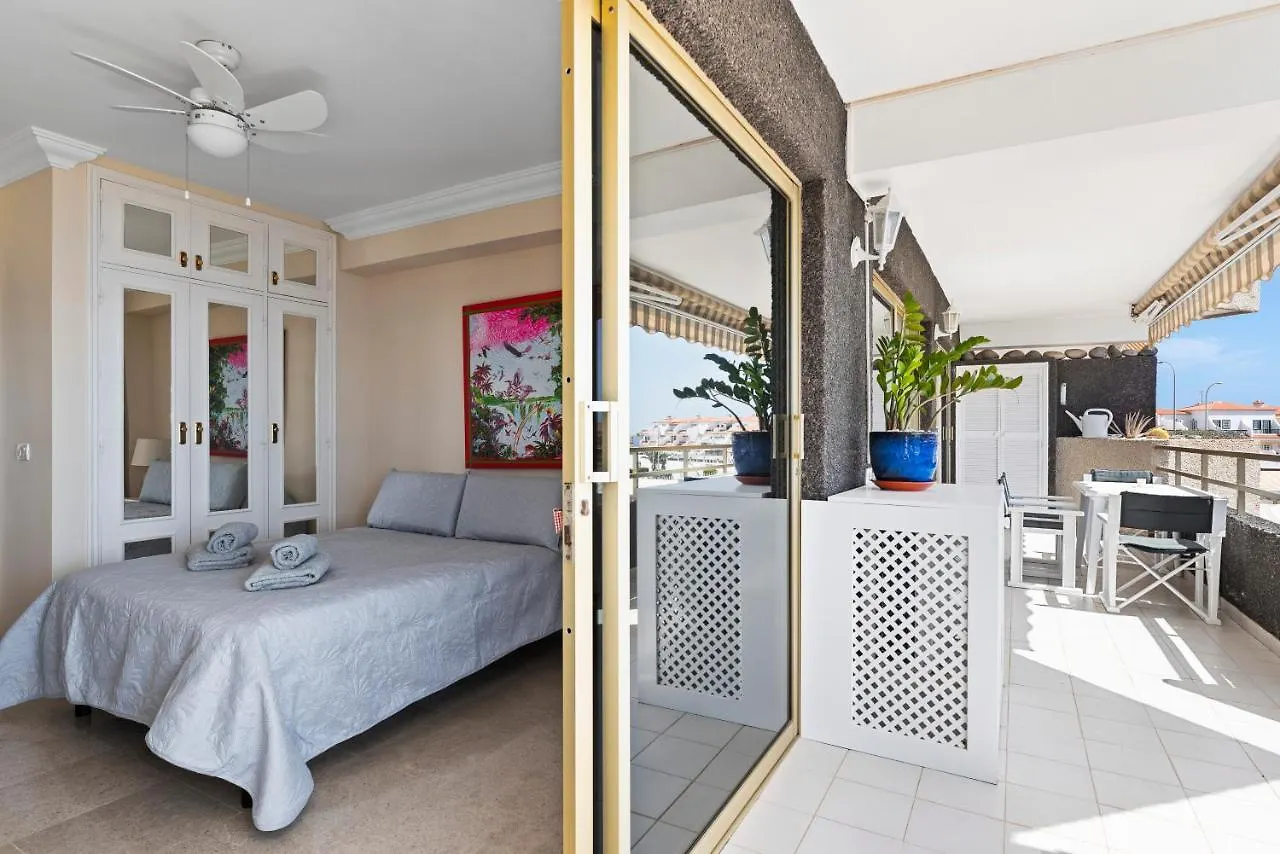 Spacious Apart With Large Terrace,5 Min Beach Puerto de Santiago  España