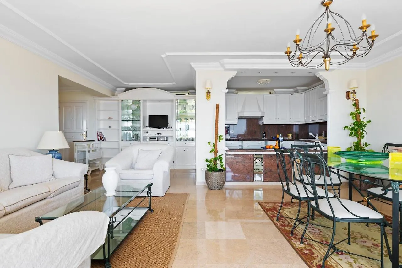 Spacious Apart With Large Terrace,5 Min Beach Puerto de Santiago  Spanien